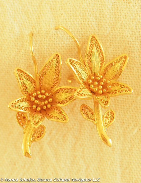 10K Gold filigree earrings, Veracruz, 1-1/4" long